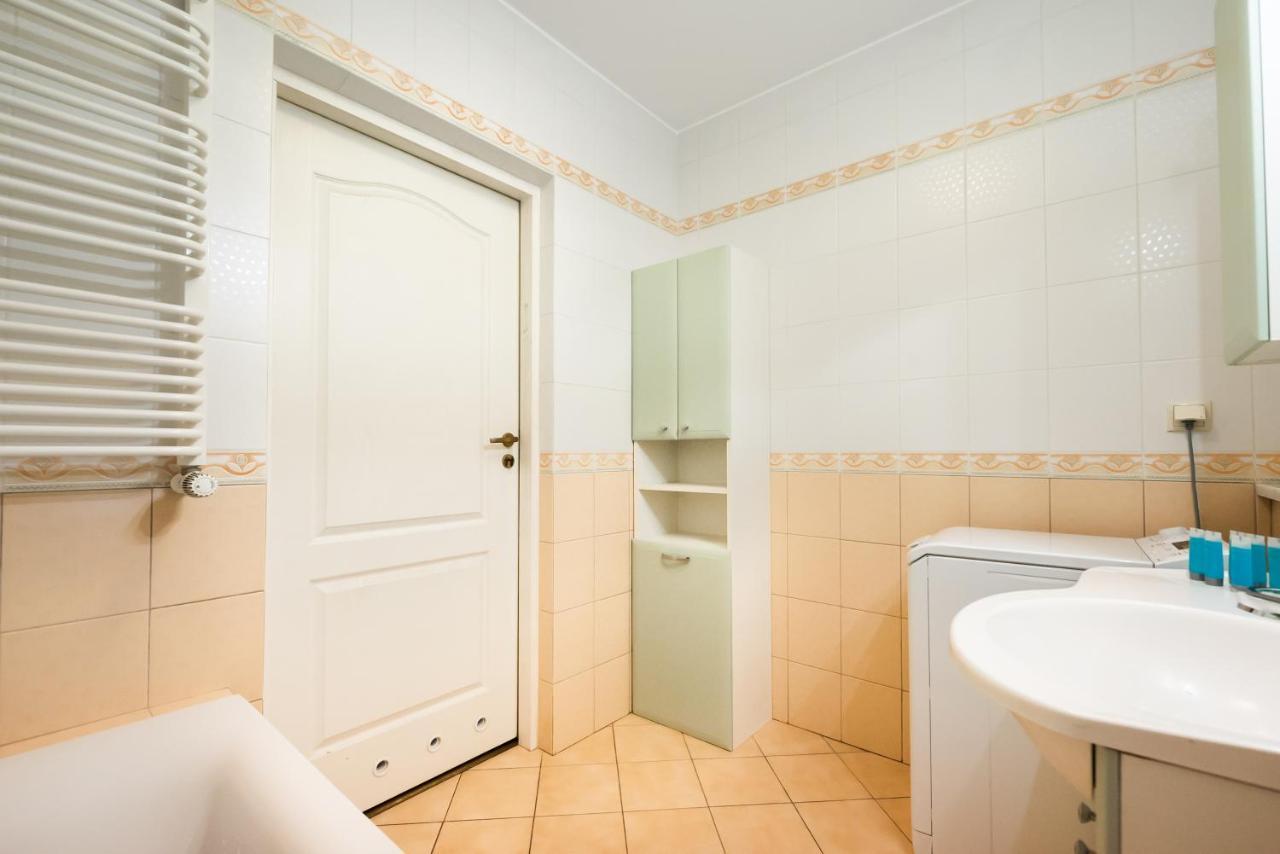 Ken 54 2-Bedroom Apartment Warsaw Exterior photo